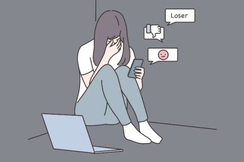 depressed-teen-looking-social-media